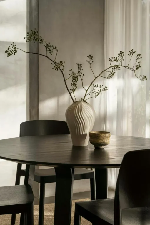 Anna Vase White, Small