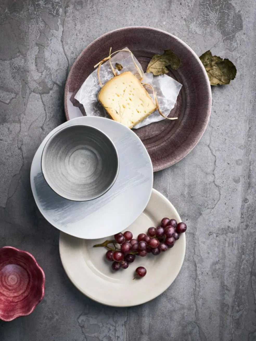 Basic Plate 25 cm, Grey
