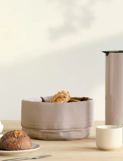 Classic Bread Basket, Black / Sand