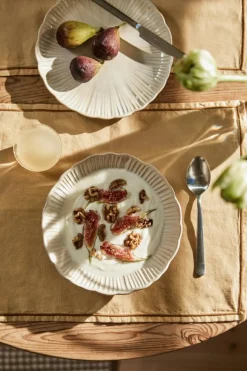 Daisy Plate Cream, 29 cm
