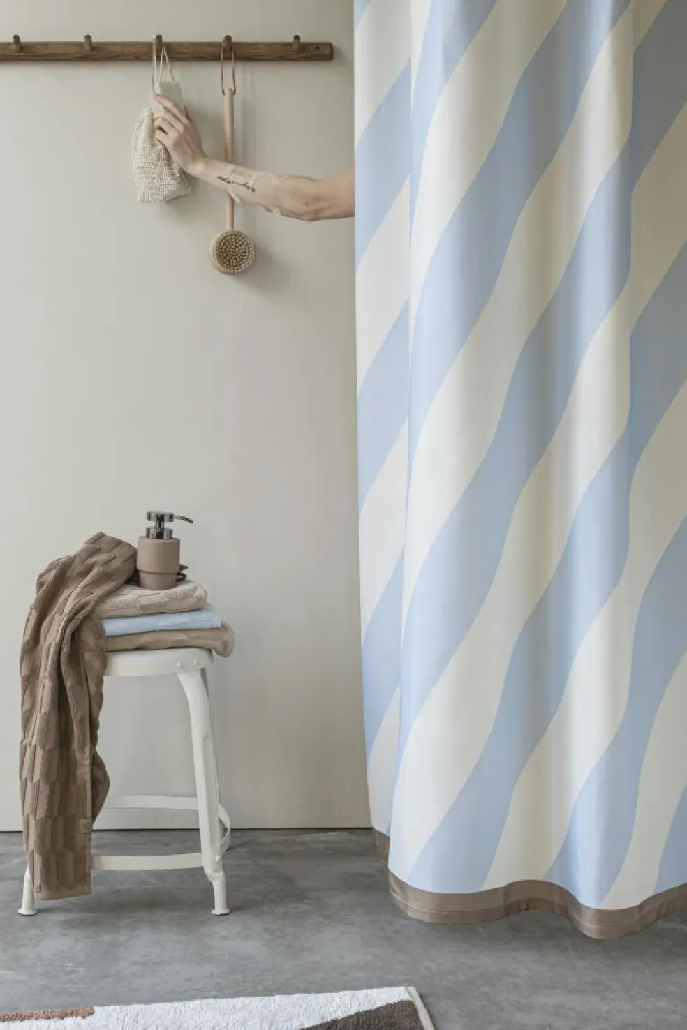Diagonal Shower Curtain 150x200 cm, Dark Grey