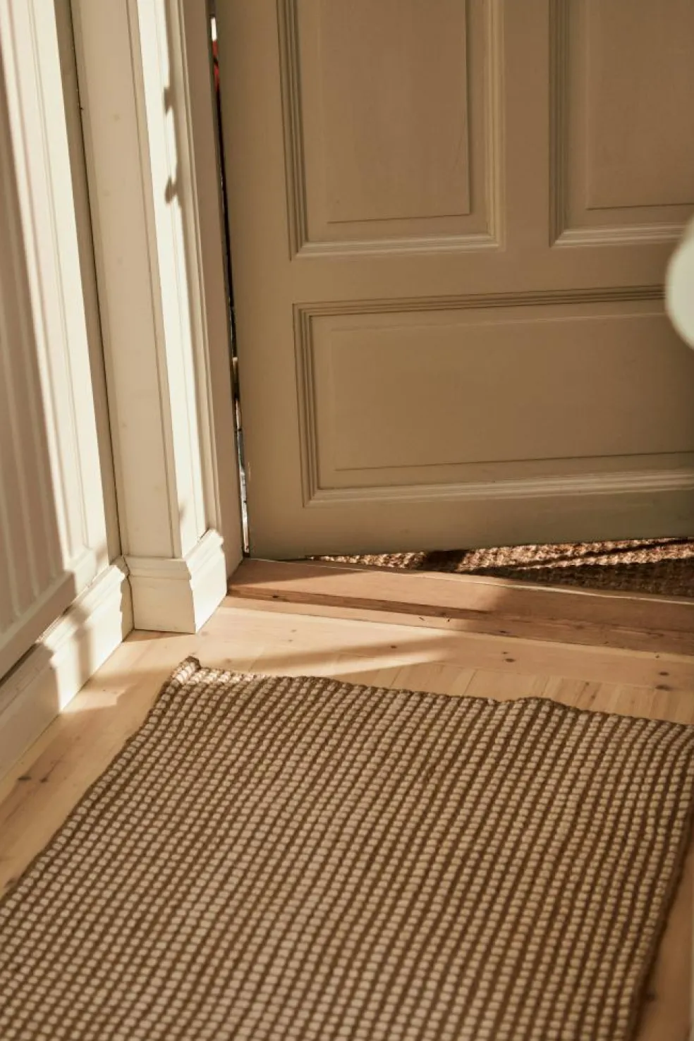 Dotted Wool Rug Natural, 75x150 cm