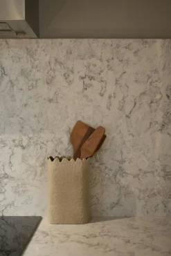 Flowery Vase, Beige