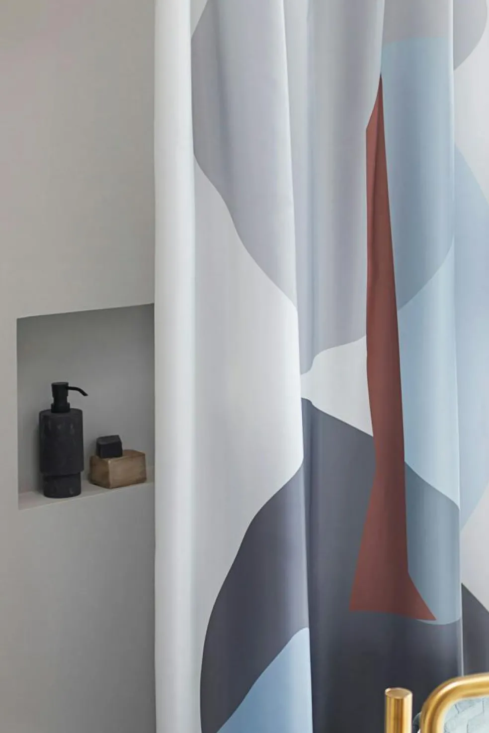 GALLERY Shower Curtain, Light Grey