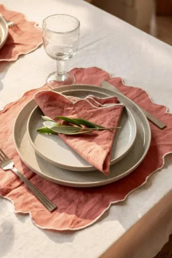 Gia Textile Set 4 Placemats + 4 Napkins, White / Dusty Pink