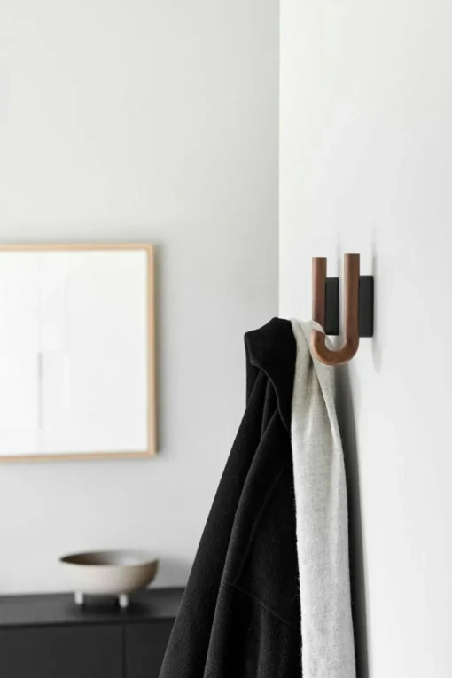 Hook, Walnut / Black