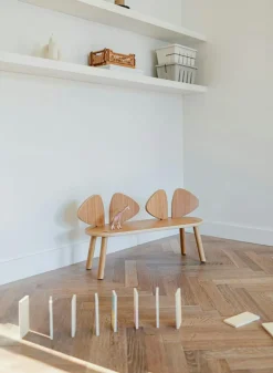 Mouse Bench, Ek