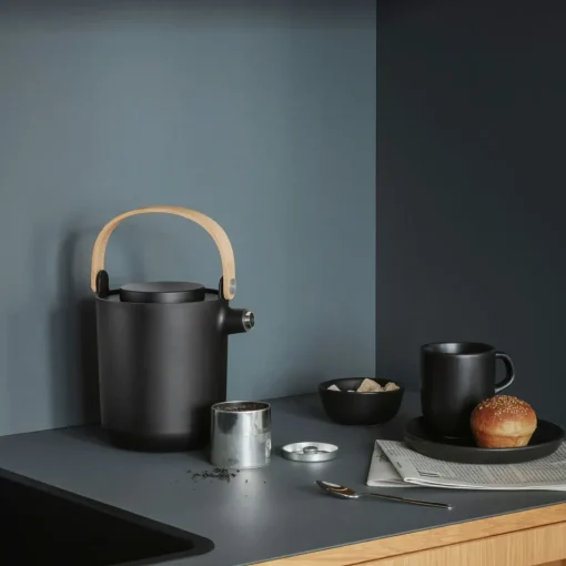 Nordic Kitchen Thermos For Tea 1 L, Black
