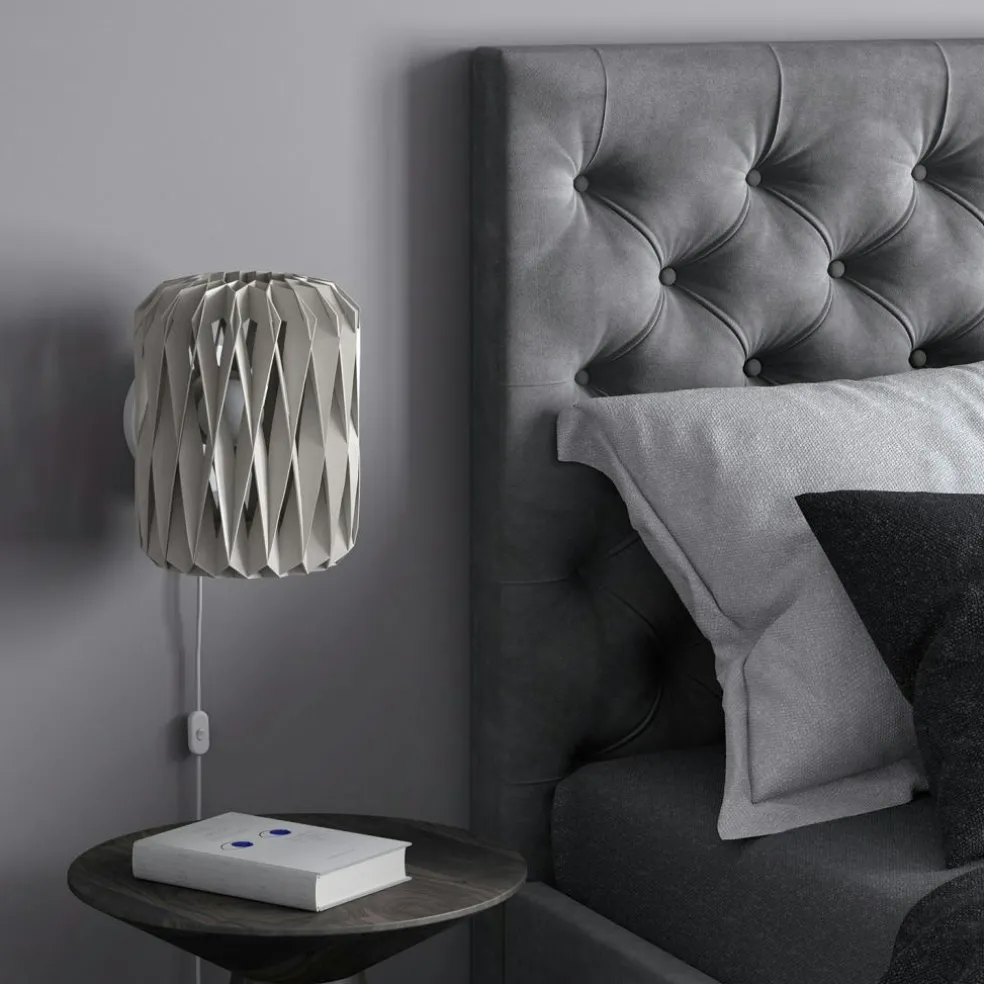 Pilke Signature 18 Wall Lamp, Black