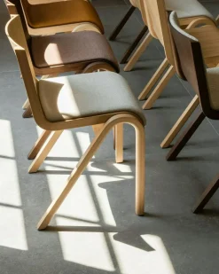 Ready Chair, Upholstered Front, Black Oak / Leather Dakar 0842