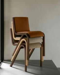 Ready Chair, Upholstered Front, Black Oak / Leather Dakar 0842