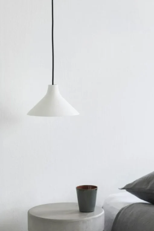Seam Pendant Black / White, 20 cm