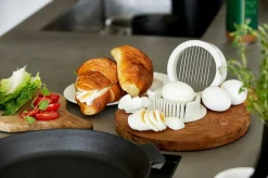 Singles Egg Slicer, Black