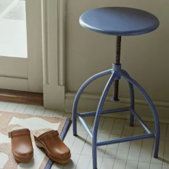 Sire Stool, Mango Wood / Iron