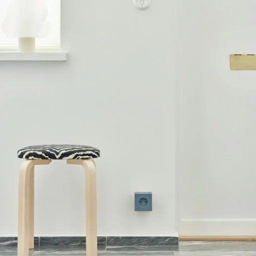 Square 2 Socket Extender With USB-C / Magnet, Oak Green