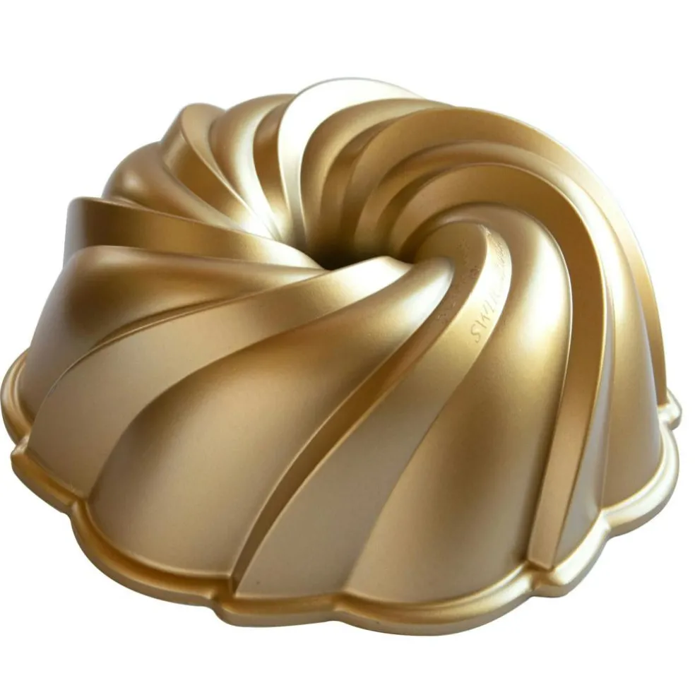 Swirl Baking Tin