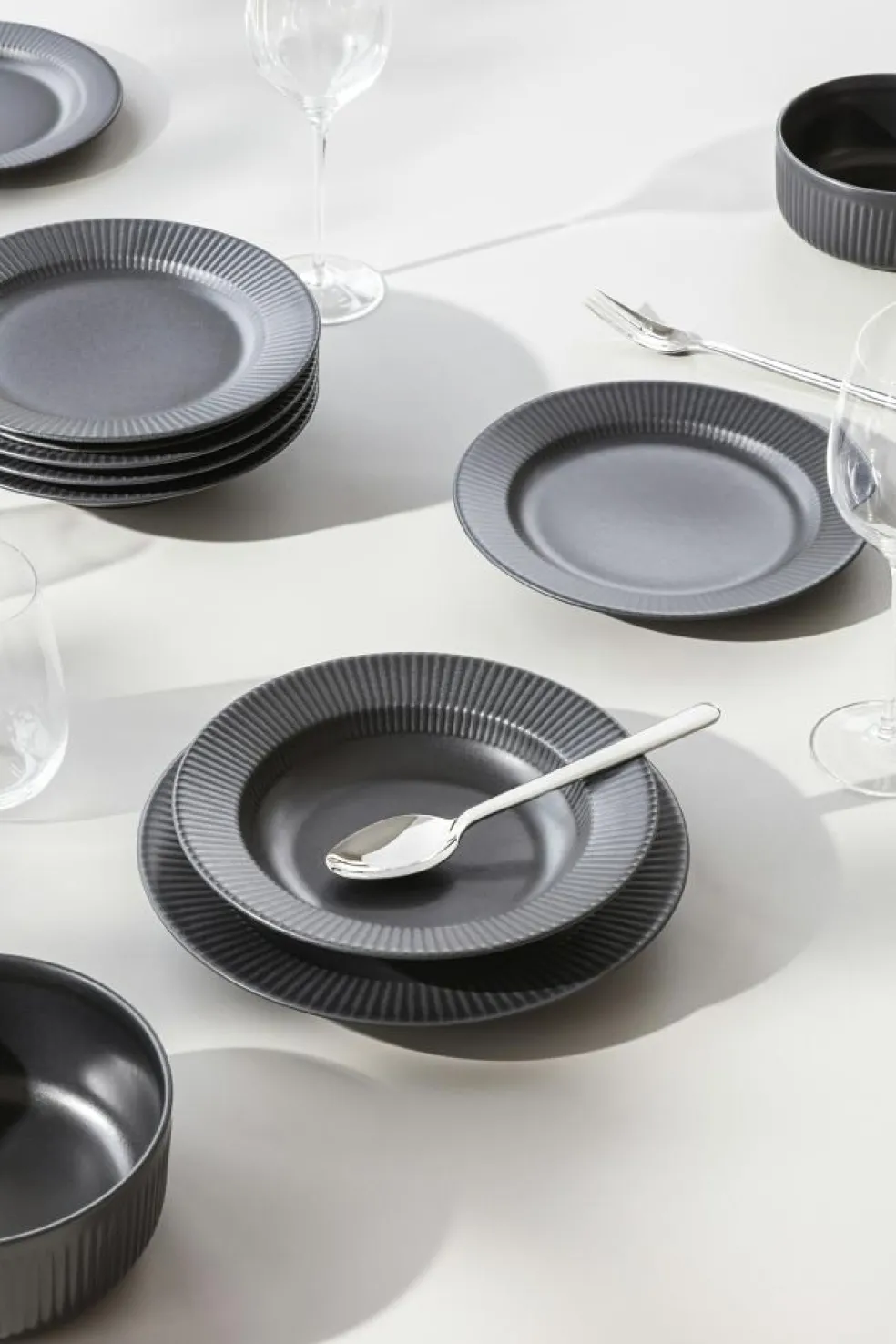 Trio Legio Nova Plate 22 cm, Black