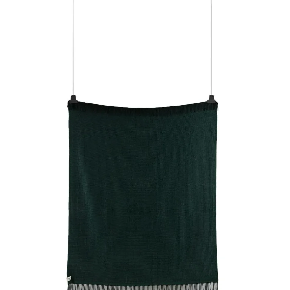 Vega Throw 150x210 cm, Black
