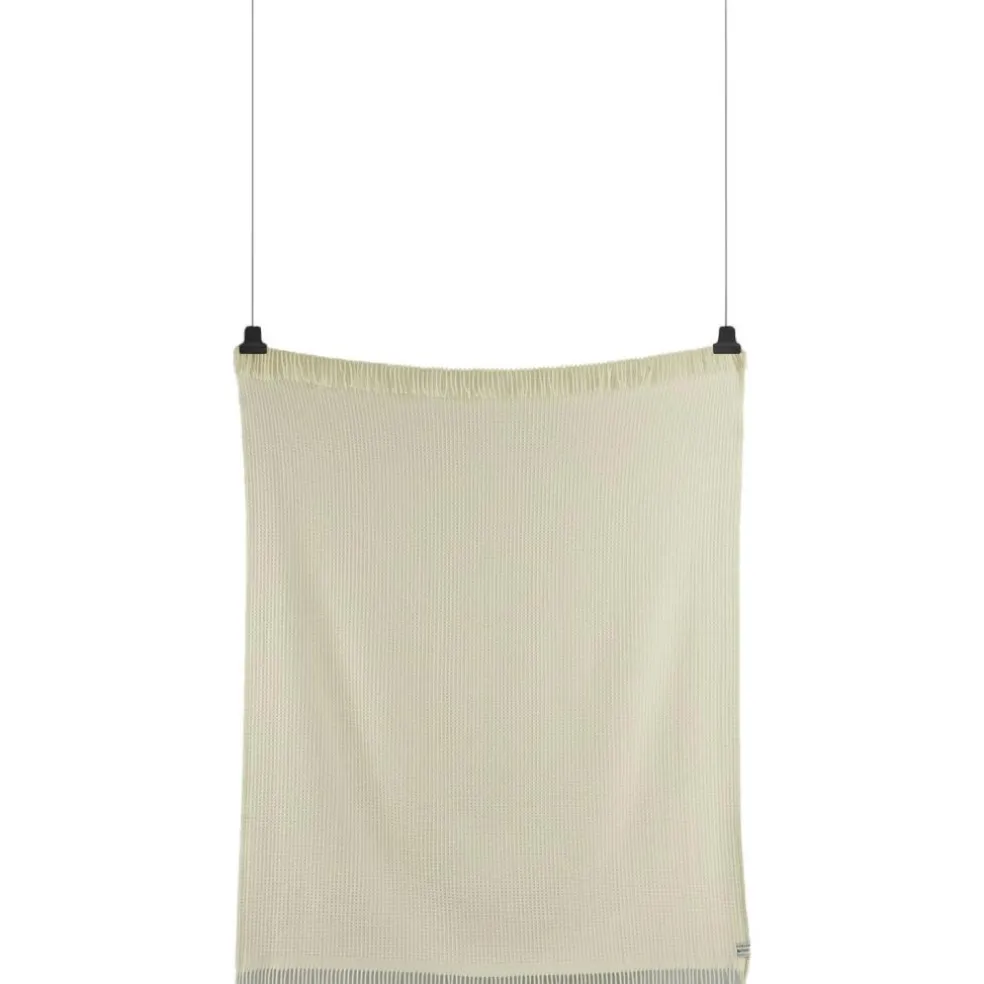 Vega Throw 150x210 cm, Black