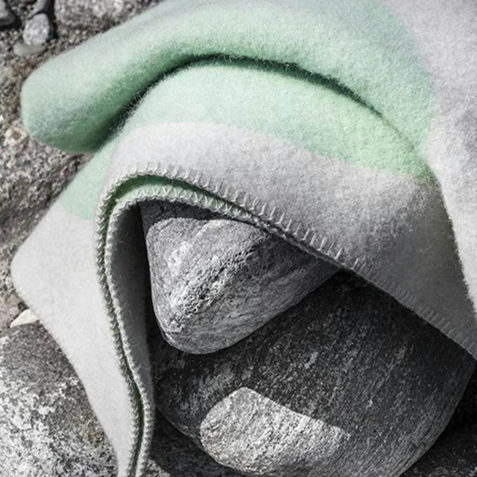 Anemone Throw 130x200 cm, Mint