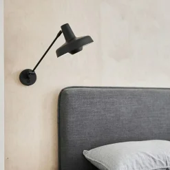 Arigato Wall Lamp Short, Black