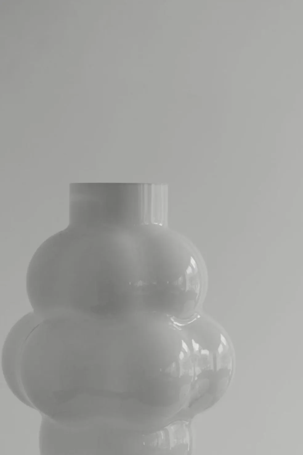 Balloon 04 Vase 32 cm, Opal White