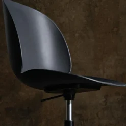 Beetle Swivel Chair Polypropylene, Black