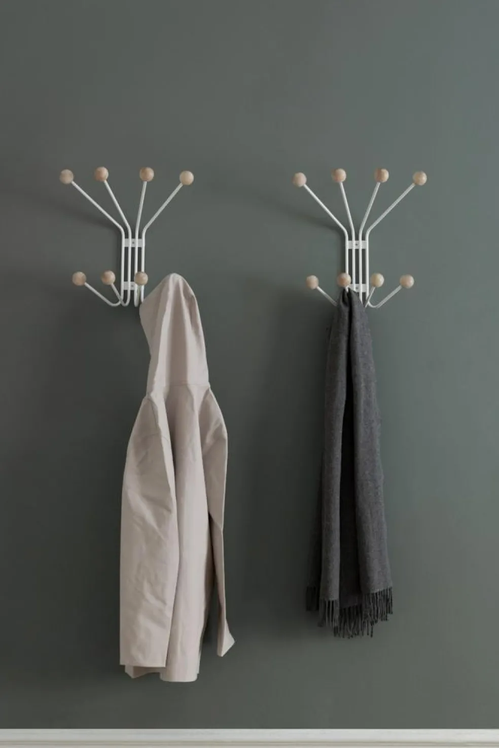 Bill S Hanger, White