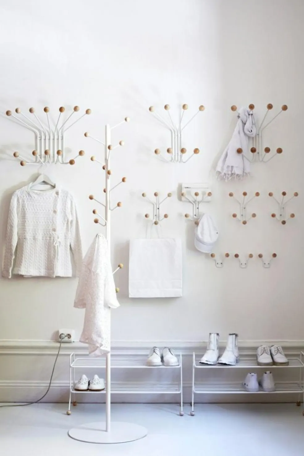 Bill S Hanger, White