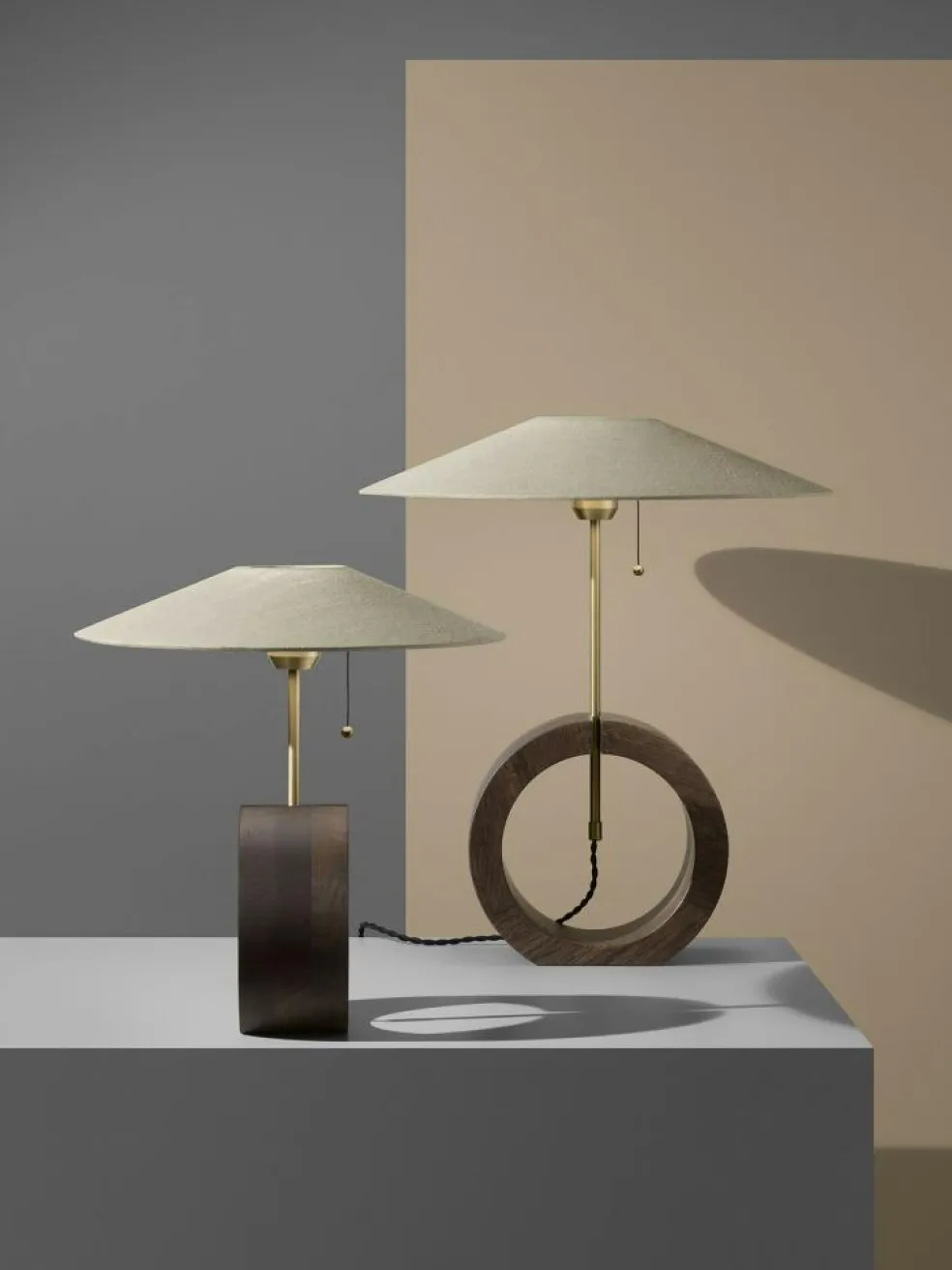 Bombus M Table Lamp, Smoked Oak