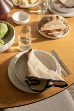 BON Plate 28 cm, Beige