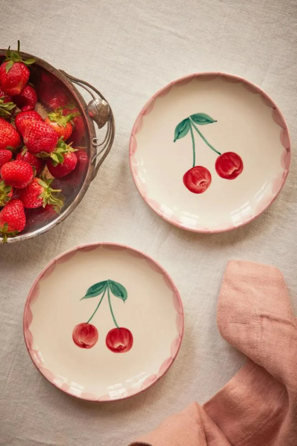 Cake Plate Ceramic 15 cm, Cherry