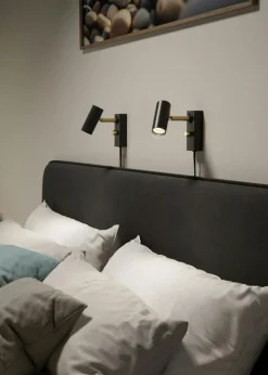 Cato Wall Lamp, Matte White / Brass