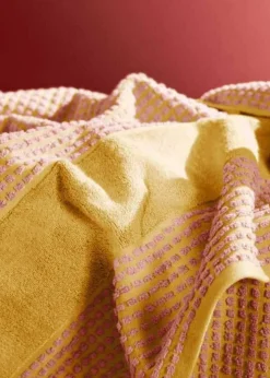 Check Towel 70x140 cm, Yellow / Pink