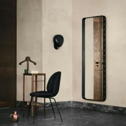 Cobra Wall Lamp Hard Wired, White