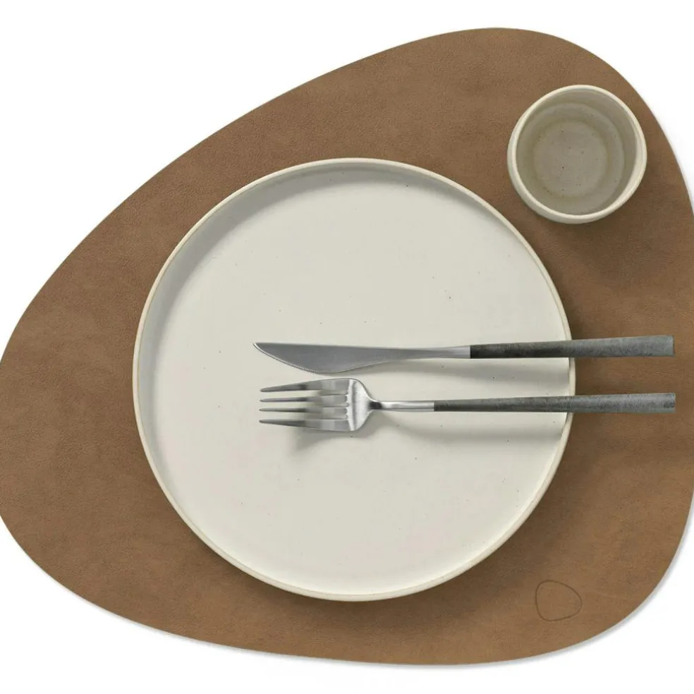 Curve L Table Mat Nupo 37x44 cm, Caviar