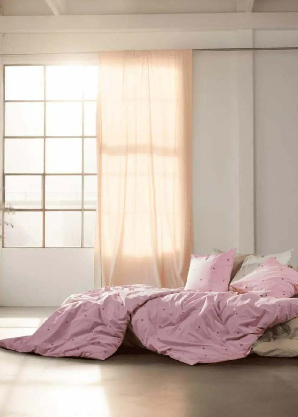 Daisy Bed Set 140x200 + 60x63 cm, White / Light Blue