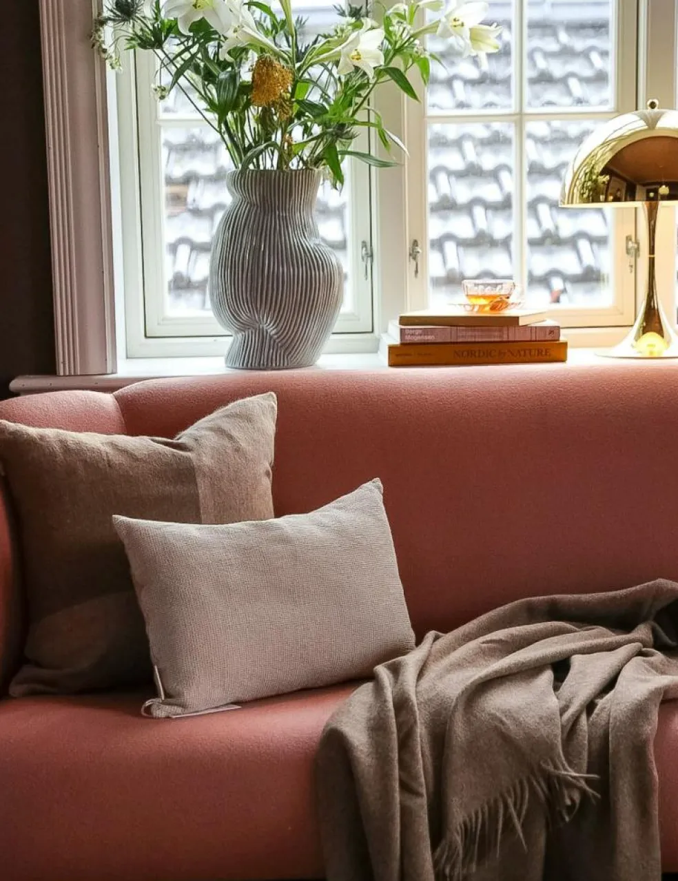 Daisy Cushion Cover 30x50 cm, Light Grey