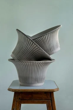 Daisy Pot With Saucer Grå Ø30 cm