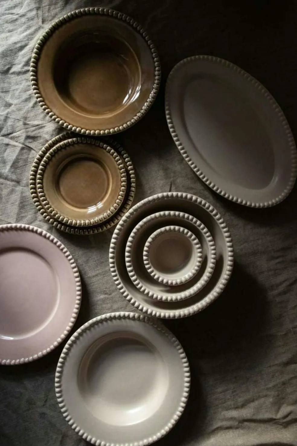 Daria Platter Oval 35 cm, Clean Grey