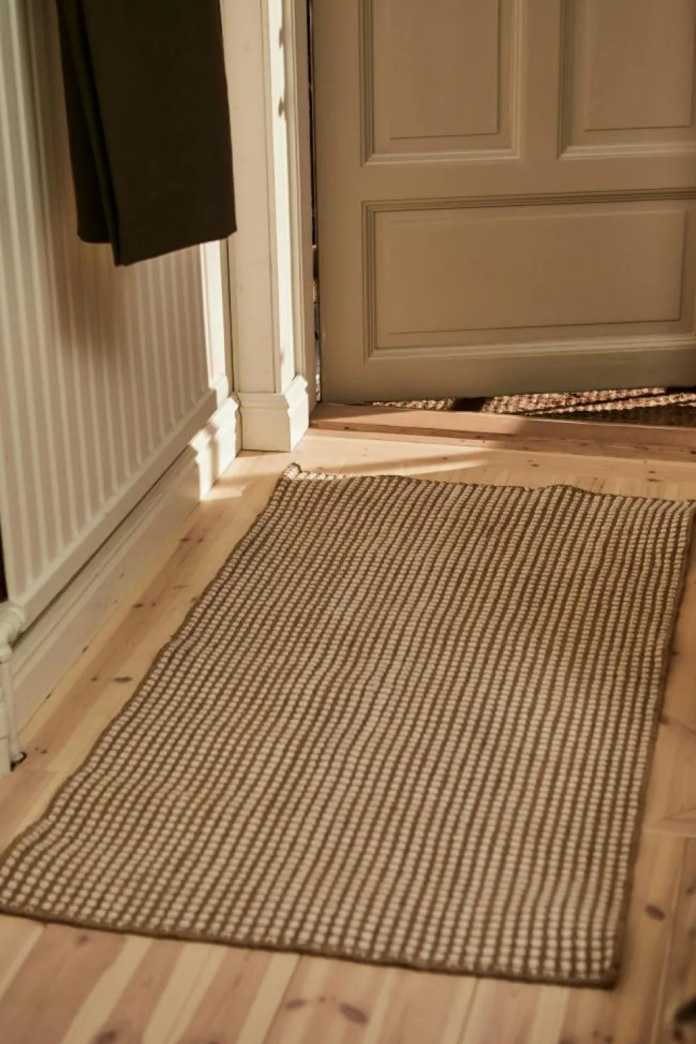 Dotted Wool Rug Natural, 75x150 cm