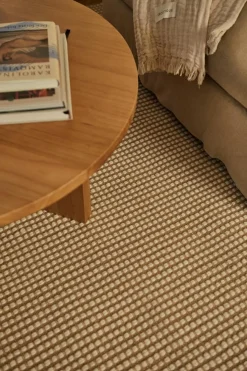 Dotted Wool Rug Natural, 75x150 cm