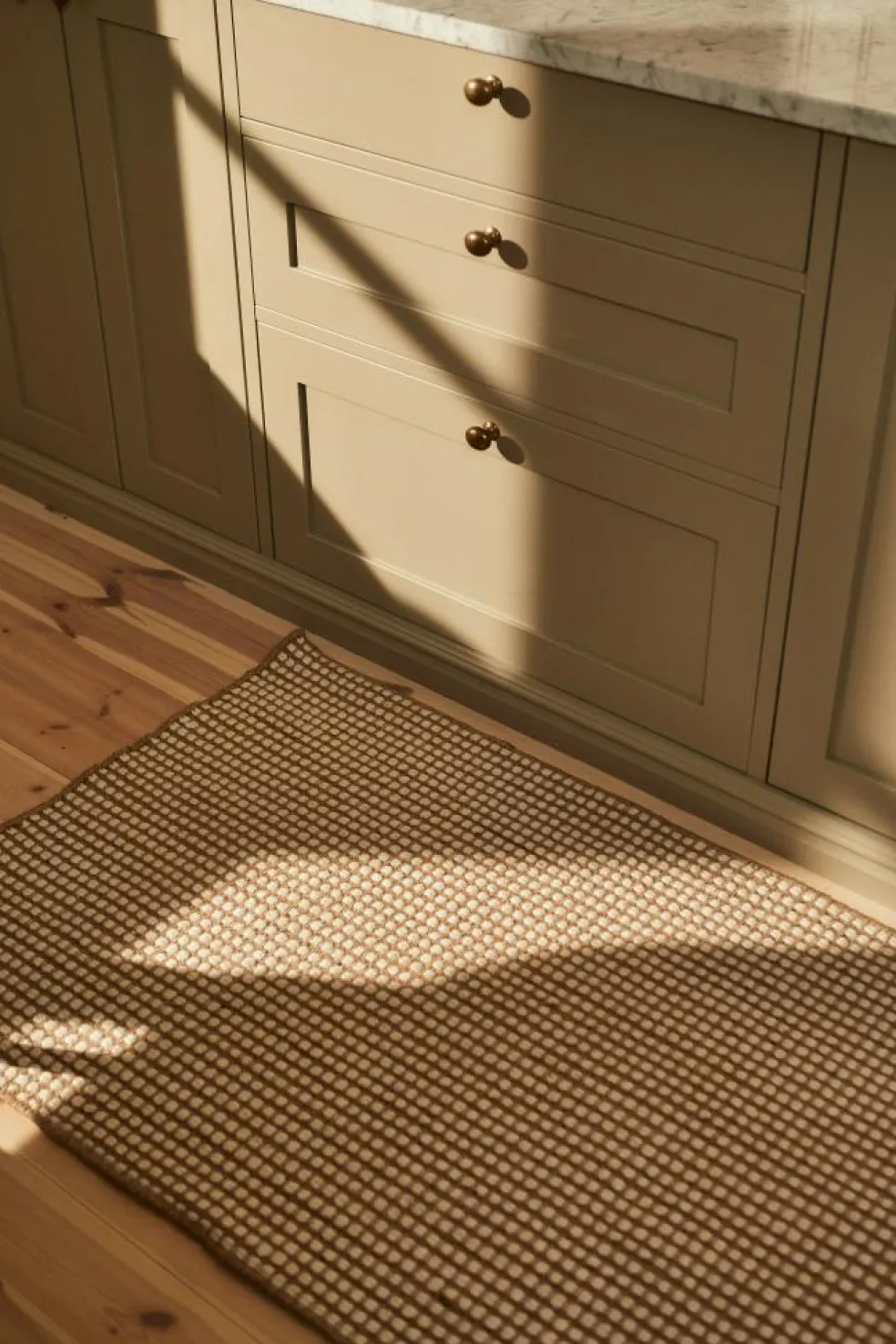 Dotted Wool Rug Natural, 75x150 cm