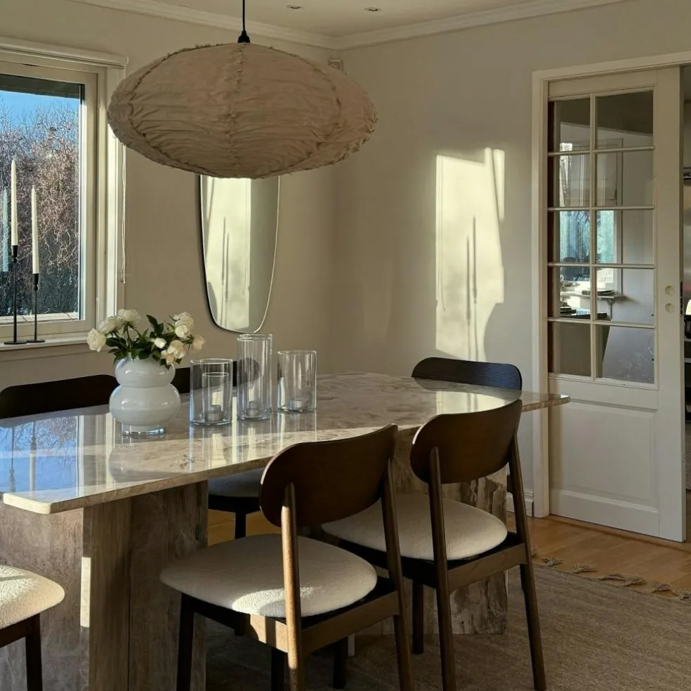 Elephant Chair, Dark Oak / Beige Breeze