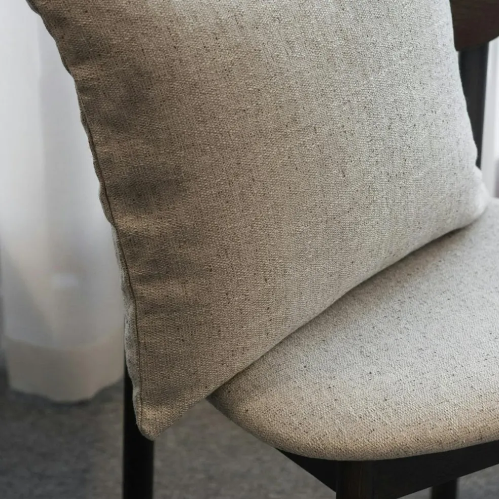 Elephant Chair, Dark Oak / Beige Breeze