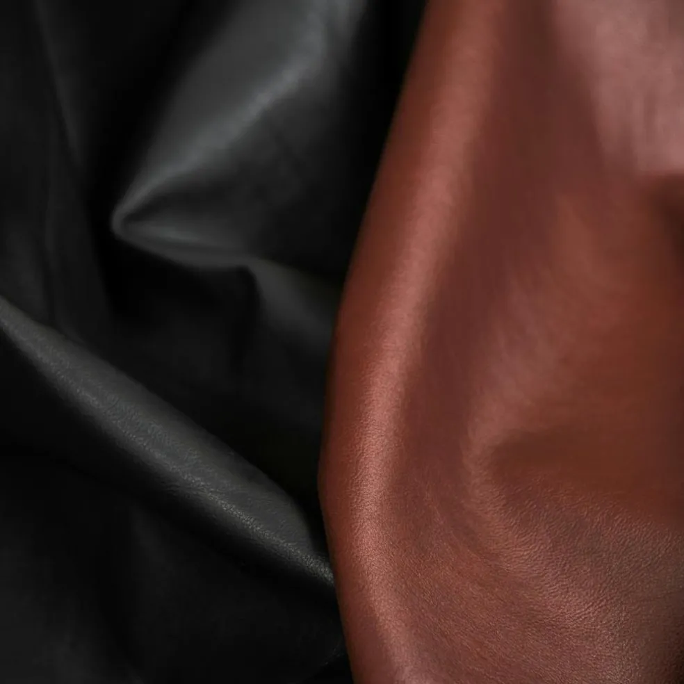 Elephant Chair, Dark Oak / Beige Breeze