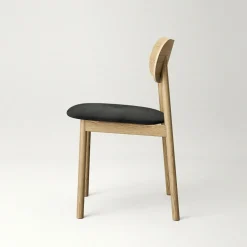 Elephant Chair, Natural Oak / Black Leather