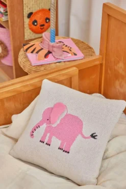 Elephant Pot With 3D Details 30x30 cm, Brown