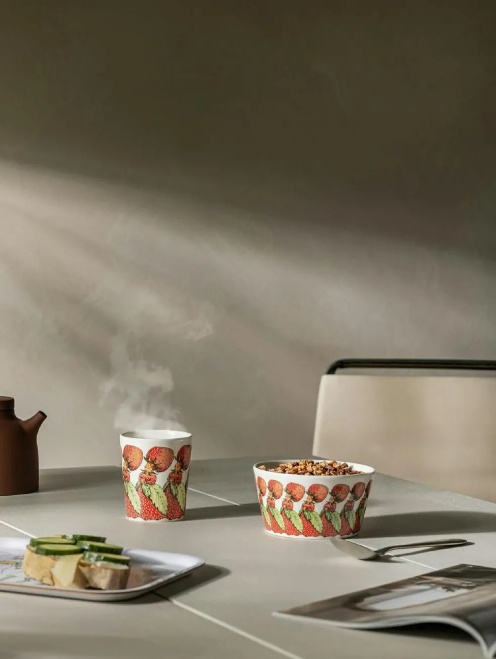 Elsa Beskow Tray 20x27 cm, The Strawberry Family