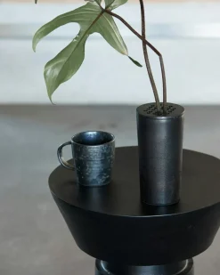 Flow Vase 18xØ9, Browned brass